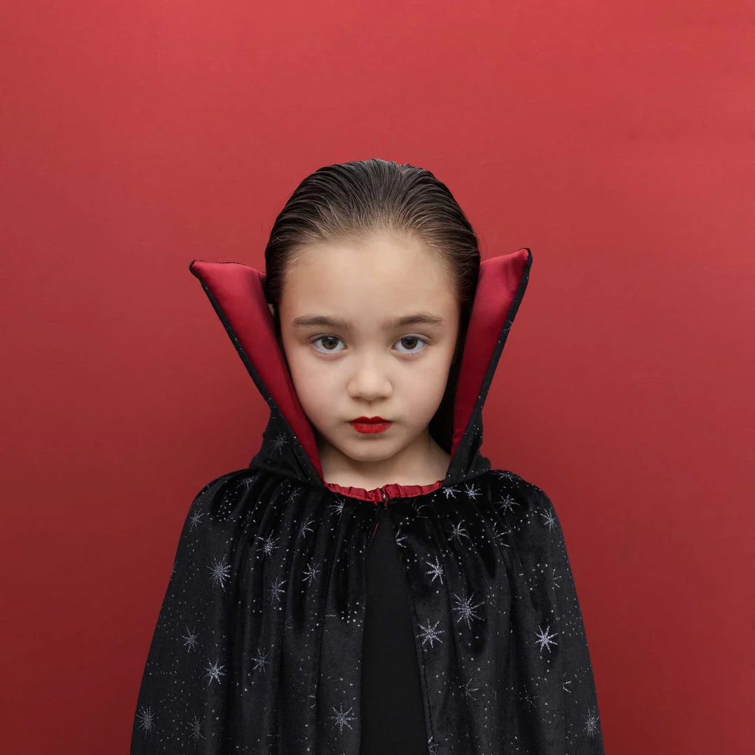 Mimi & Lula: Vampire Cape