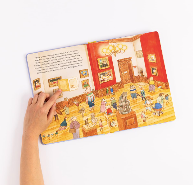 Cat Family: At The Museum - A Lift-the-Flap Book