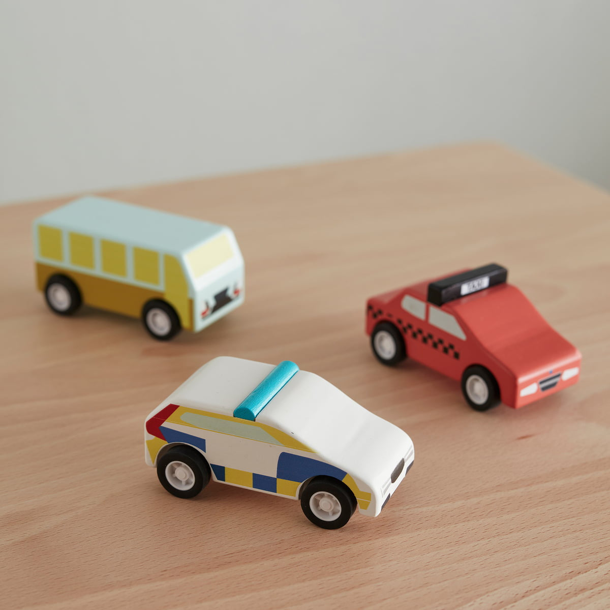 Kids Concept: Wooden Pull Back Cars